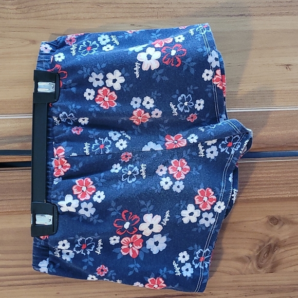 GUC Tom Hilfiger Navy Blue/Red Floral Girls Size 8 Skort - Picture 2 of 3